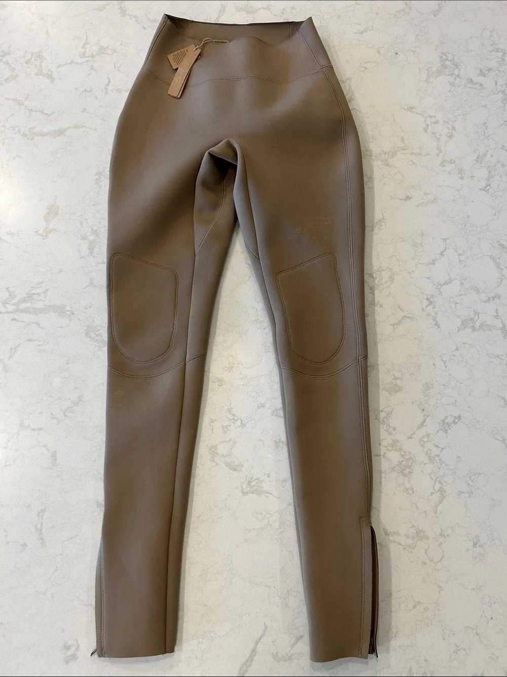 NWT SKIMS Sport Swim Sleek High-Waist Wetsuit Scuba Pants in Taupe